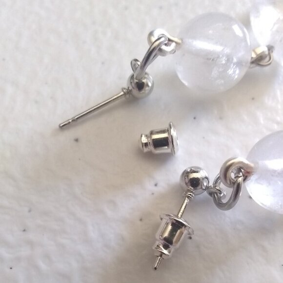 Spiritual & Mystical! Feminine Crescent Moon Quartz Earrings! Focus Your Energy! - Picture 7 of 10